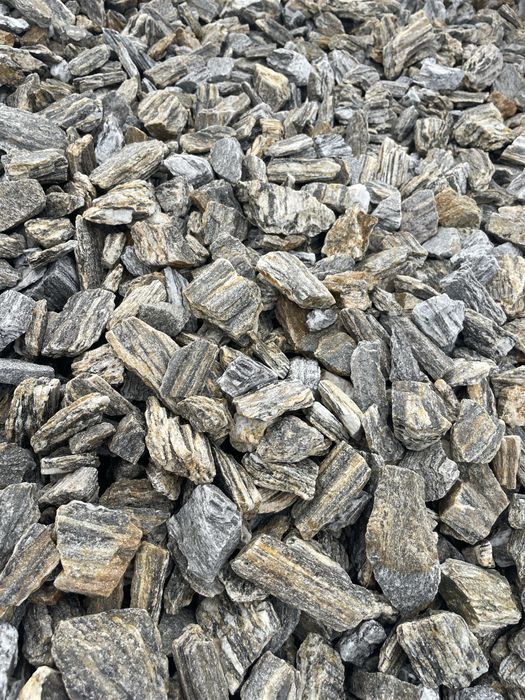 Камінь декоративний для ландшафту (галька, крихта)