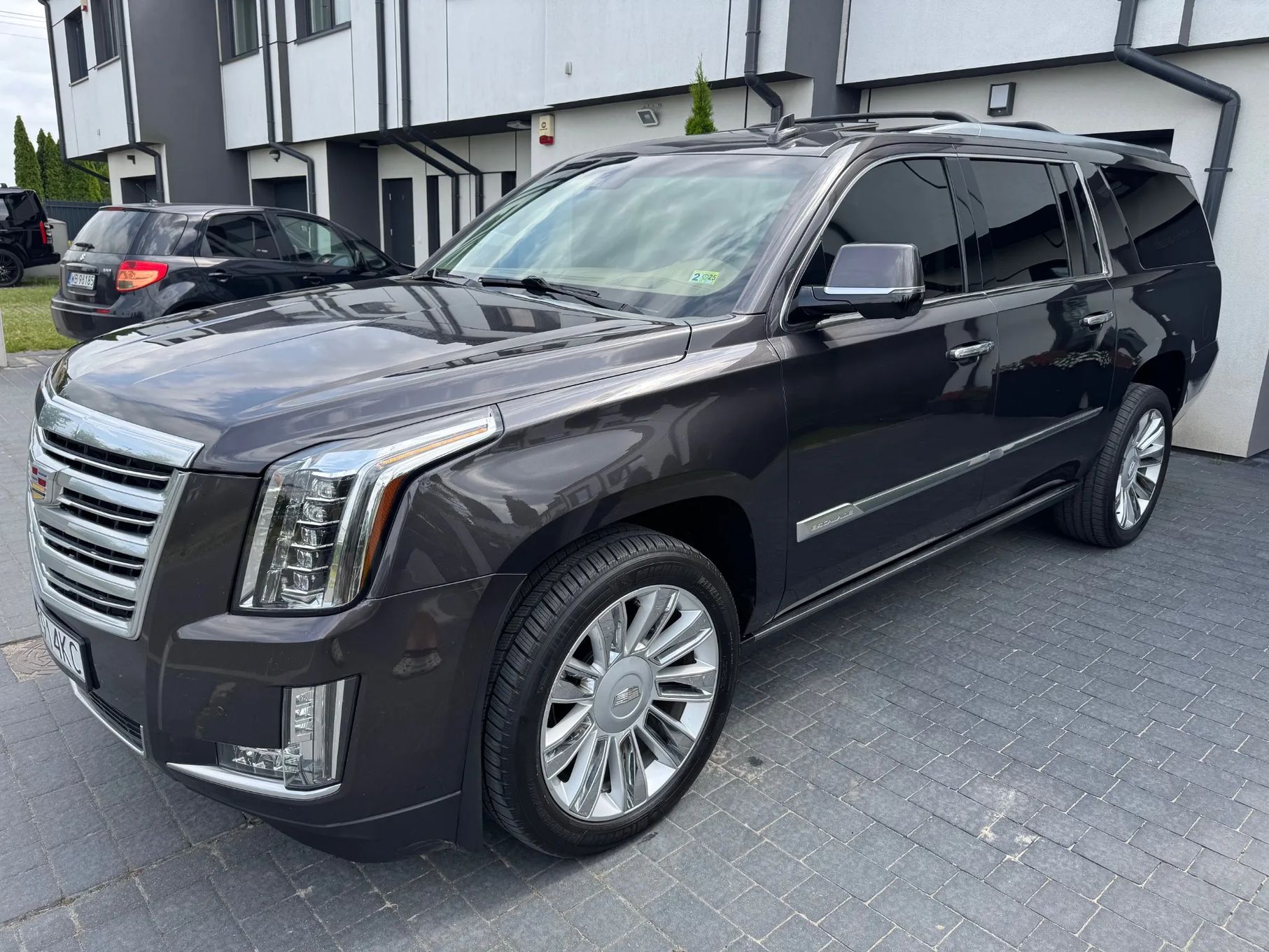 Cadillac Escalade ESV ! Platinium Pełna wersja wyposażenia ! Po dużym serwisie