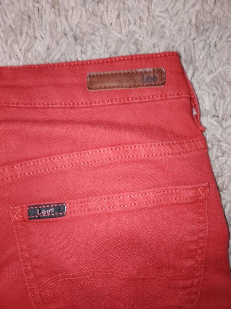 Nowe jeansy rurki firmy Lee rozm W25 L31