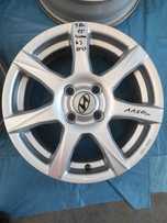 387 Felgi aluminiowe HYUNDAI R 15 4x100 Bardzo Ładne Czujniki