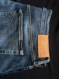 Calvin Klein Jeans
Jeansy Slim Fit Da142 J30J315354  Slim Fit w38 L32