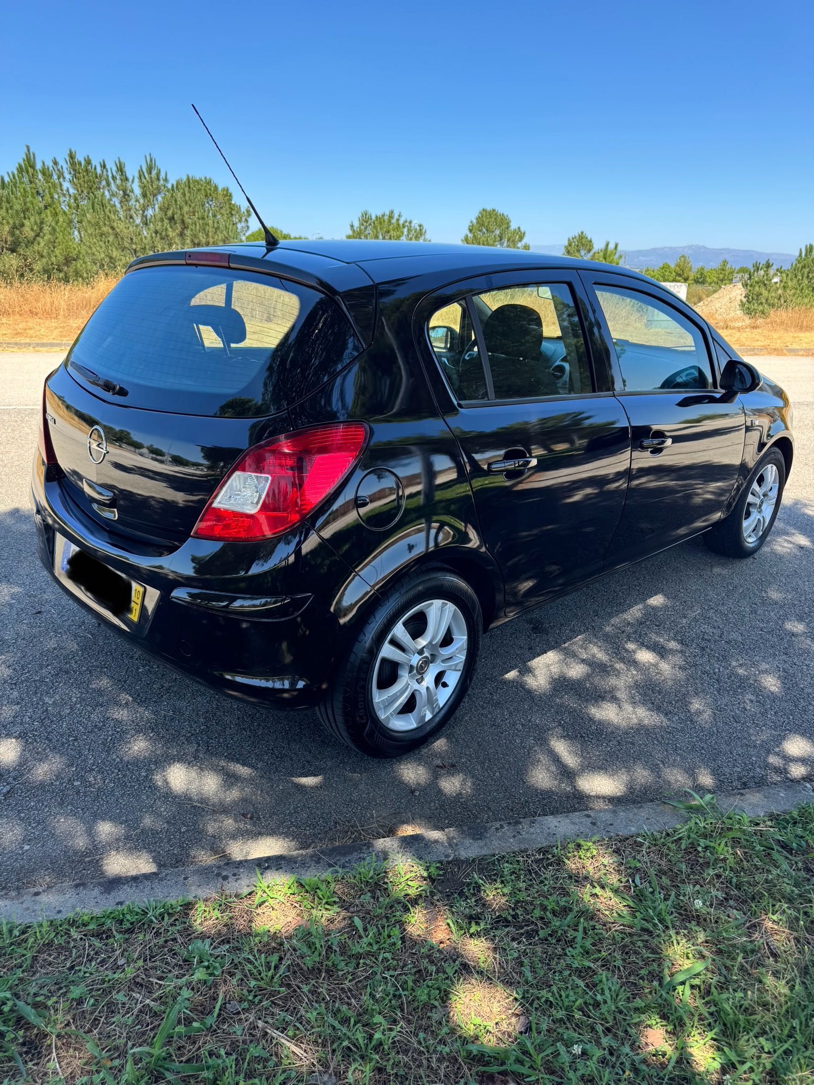 Vendo Opel corsa D 1.2 gasolina poucos km!