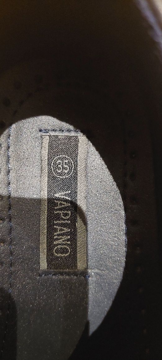 Buty chłopięce Vapiano r. 35 granatowe