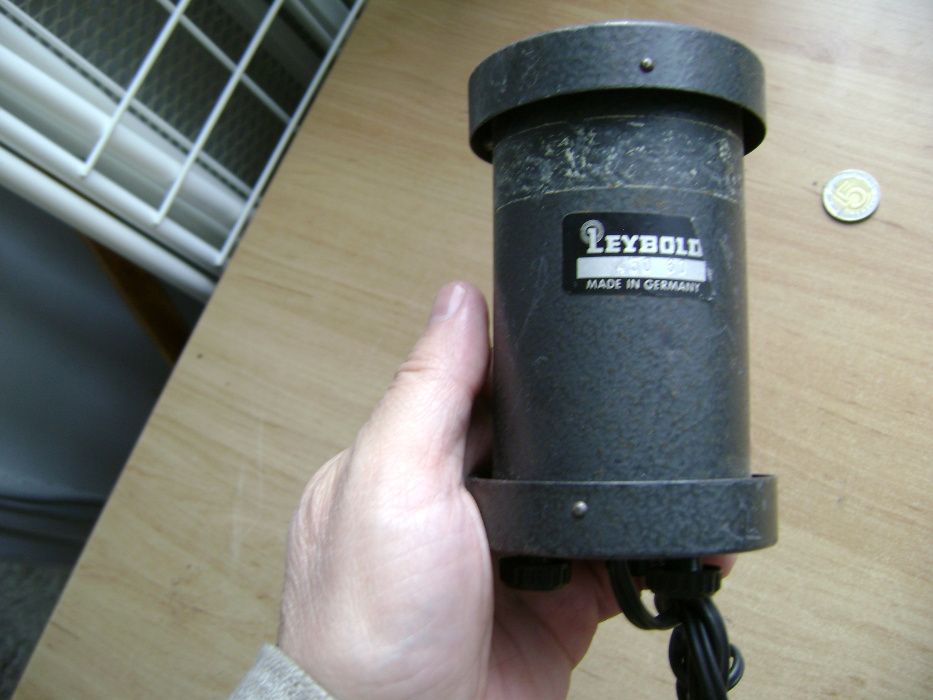 Starocie z PRL Lampa kolekcjonerska niemiecka od rzutnika