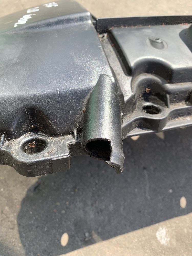 Pokrywa zaworów BMW E46 E39 M52 2.0 benzyna