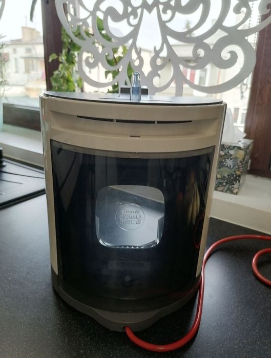 Ekspres do kawy na kapsułki Nescafe Dolce Gusto