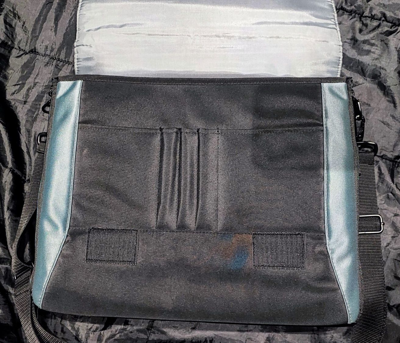 Torba na laptopa NE Belkin 13-14cali. Bardzo dobry stan