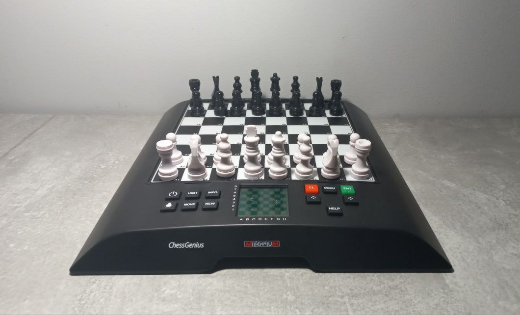 Komputer Szachowy Millenium Chess