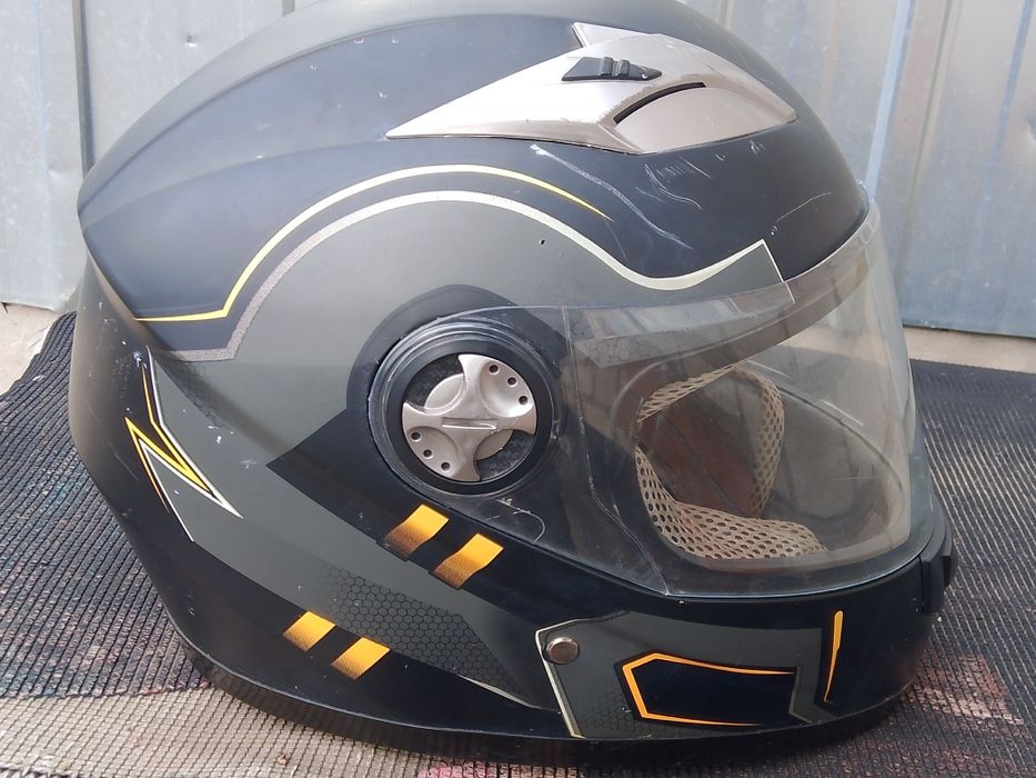 Продам Шолом ф2 розмір 61-62