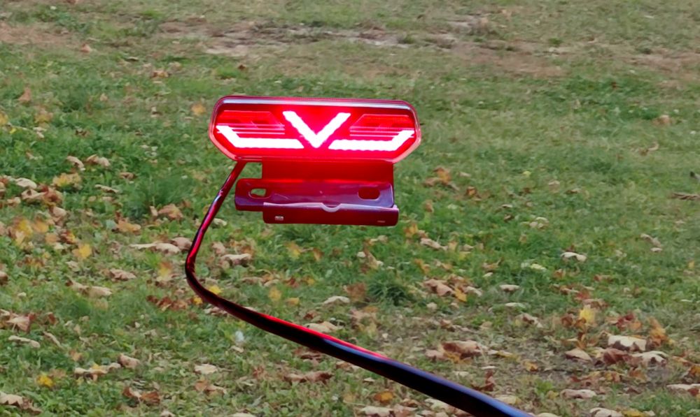 Задний фонарь стоп-сигнал с поворотниками для мотоцикла, скутера