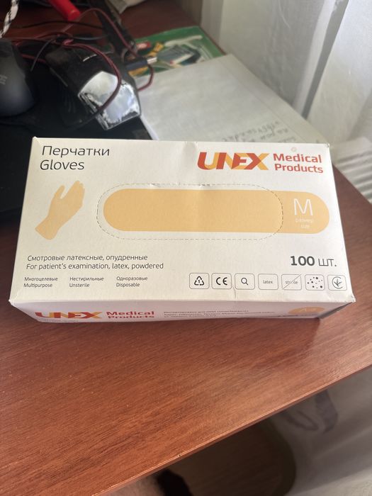 Перчатки Gloves, маски одноразові медичні