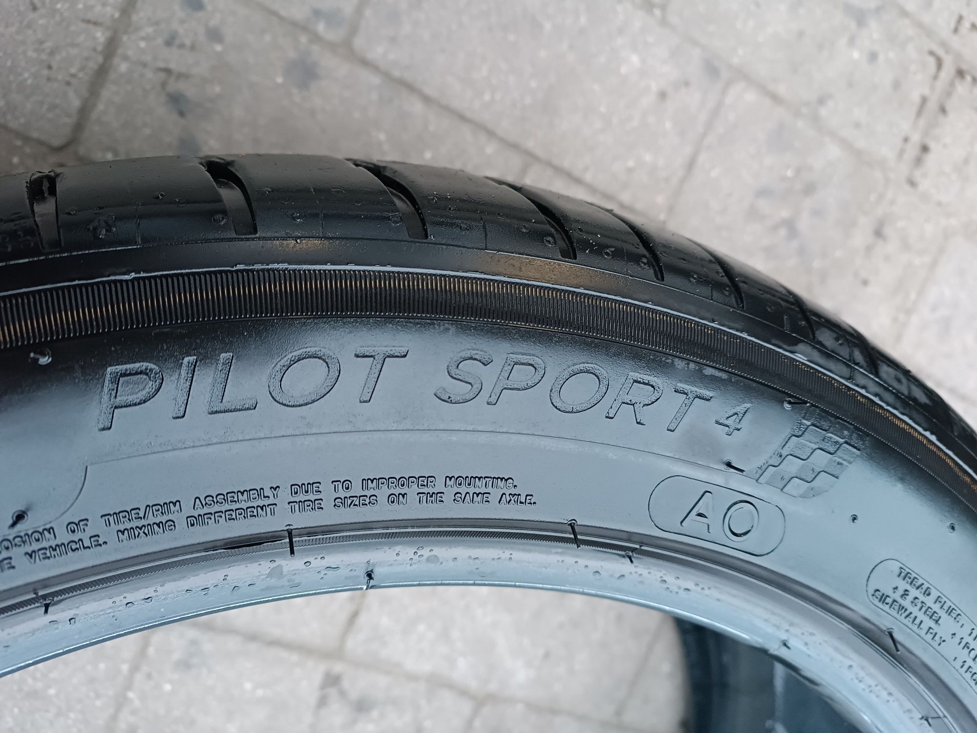 245/45R19 Michelin Pilot Sport 4 102Y 2023 Rok