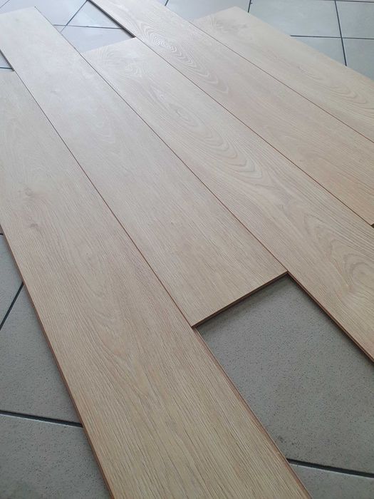 Panele laminowane SwissKrono Dąb Anyżowy D2044 13m2 + podkład w cenie!