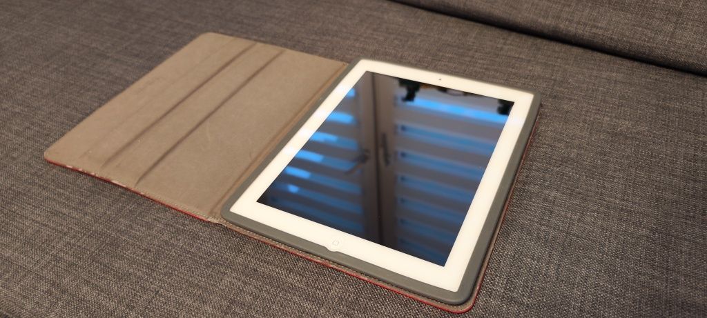 iPad 2 + etui ochronne