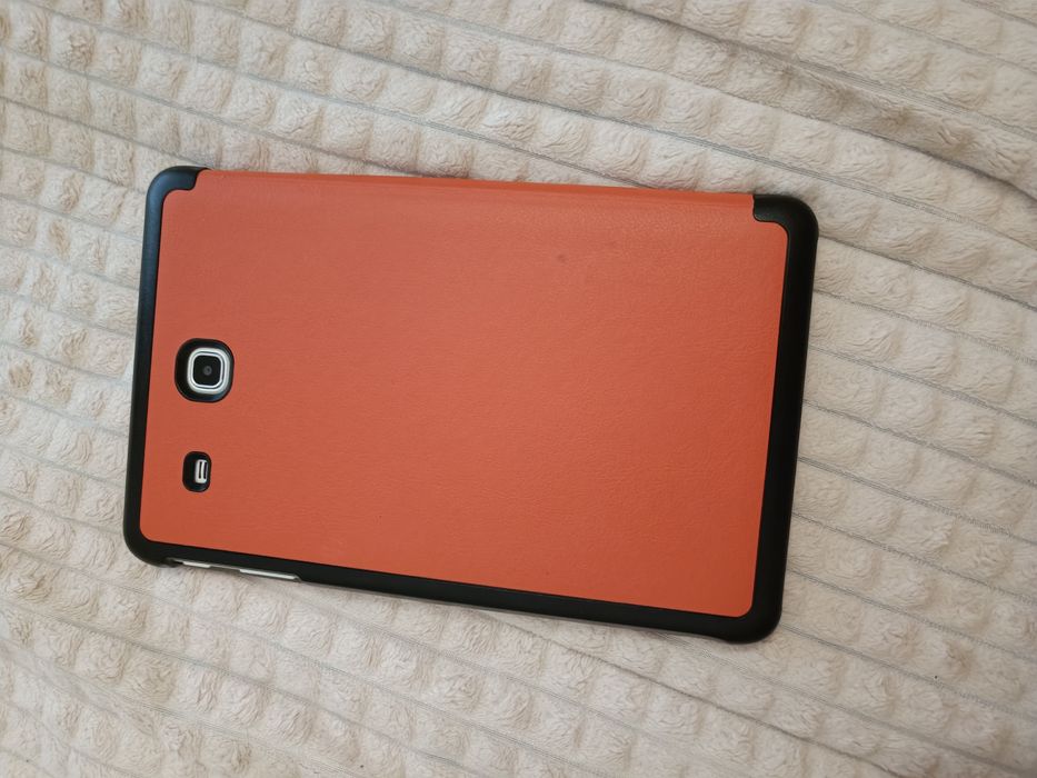 Планшет Samsung galaxy E  T 560