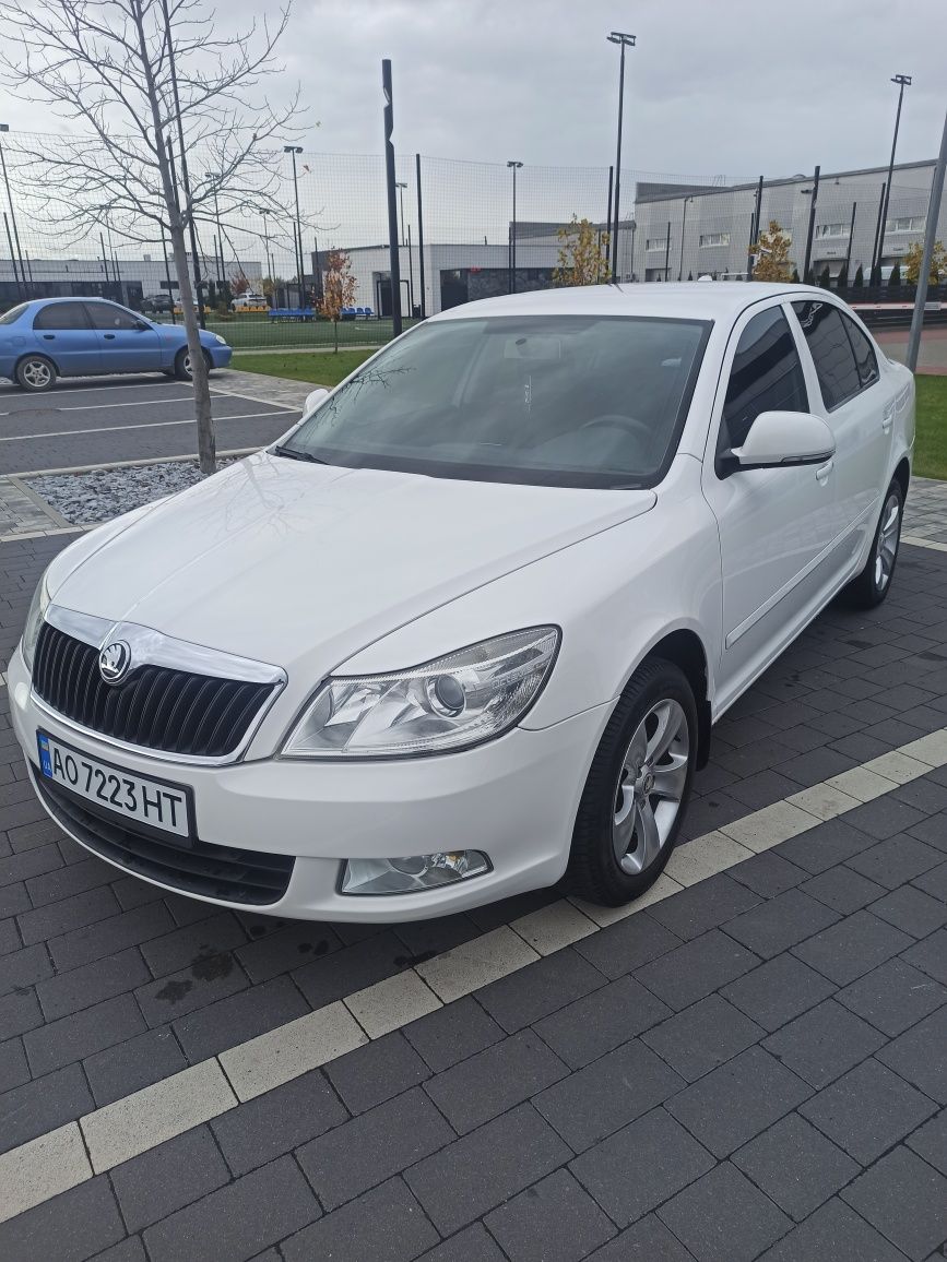 Продам авто Skoda Octavia A5 2009 FL в дуже хорошому стані.