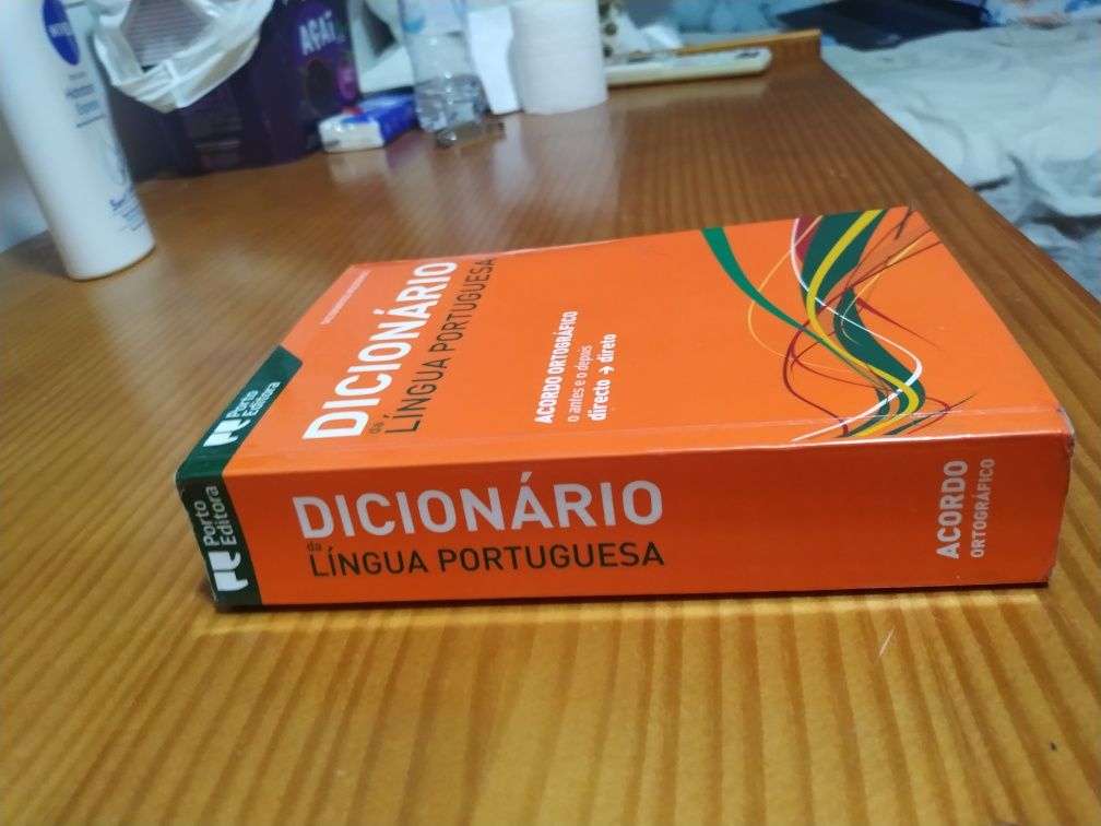 Dicionário Língua Portuguesa