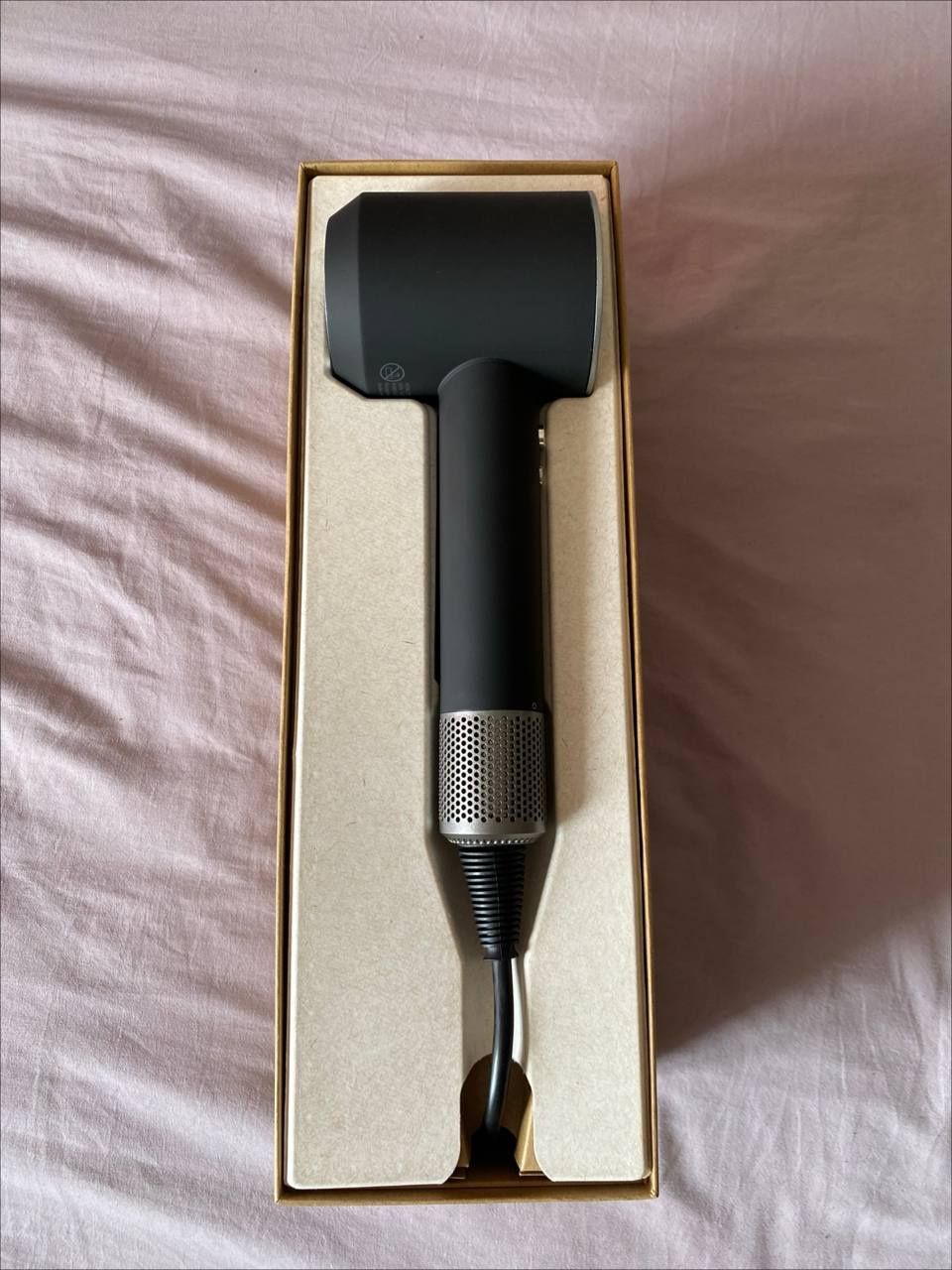 Фен Dyson superconic HD08