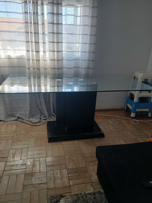 Mesa de vidro  em bom estado