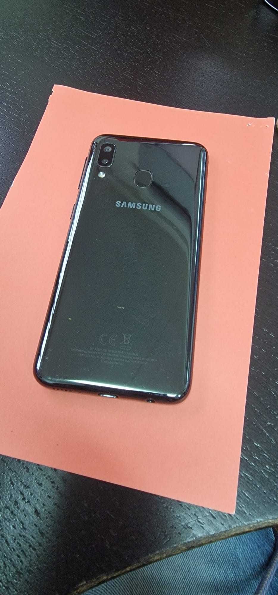 Samsung Galaxy A20e - estado irrepreensível, sem riscos nem mossas