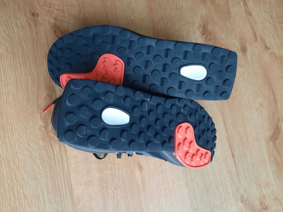 Buty Adidas Indoor CT  42