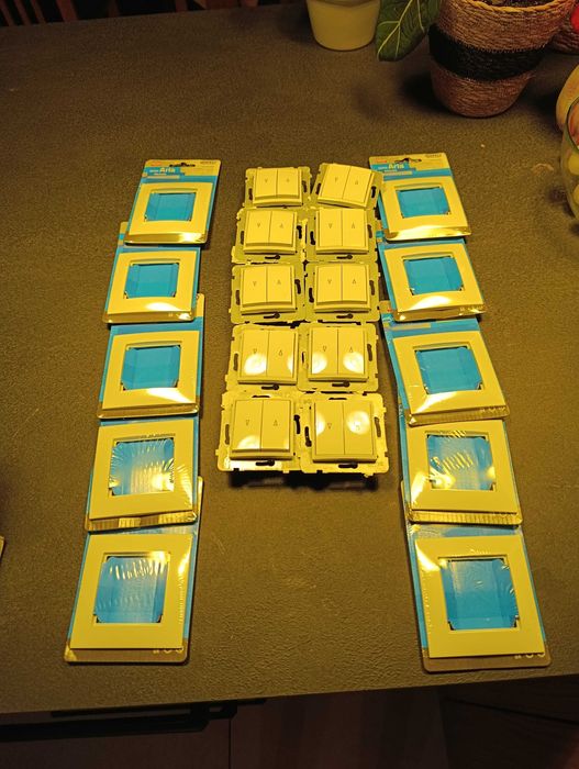 Łącznik żaluzjowy aria ospel biały z ramkami 10 szt