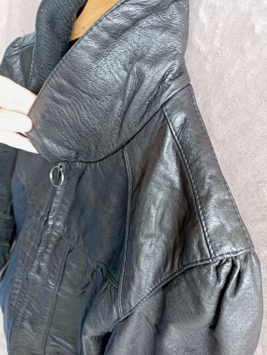 Czarna skóra naturalna kurtka pilotka damska skóra naturalna BikBok M