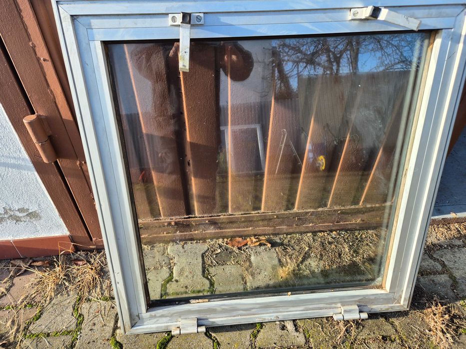 okno aluminiowe uchylne dwuszybowe