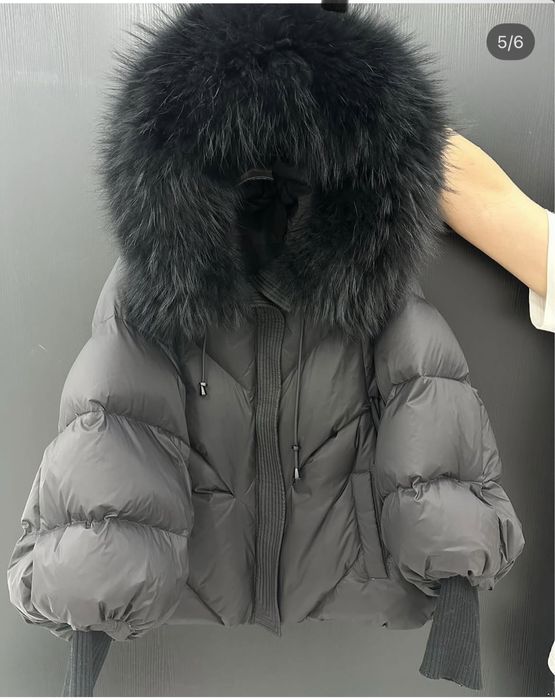 Пухова куртка з хутром