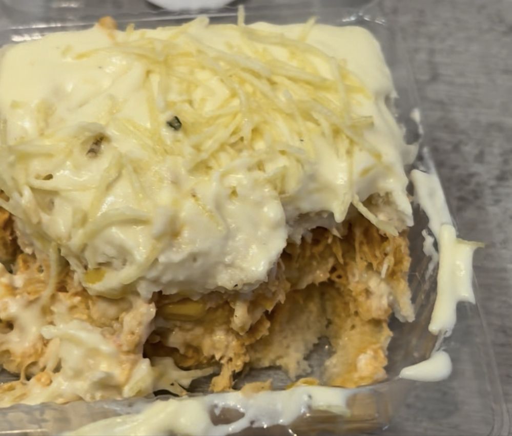 Bolo de pote e torta de pão com frango cremoso