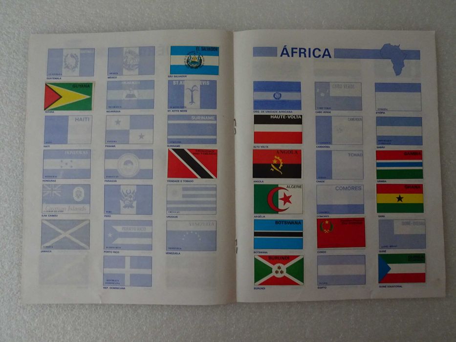 Caderneta de cromos Gold Flags - Sega - tem 47 cromos