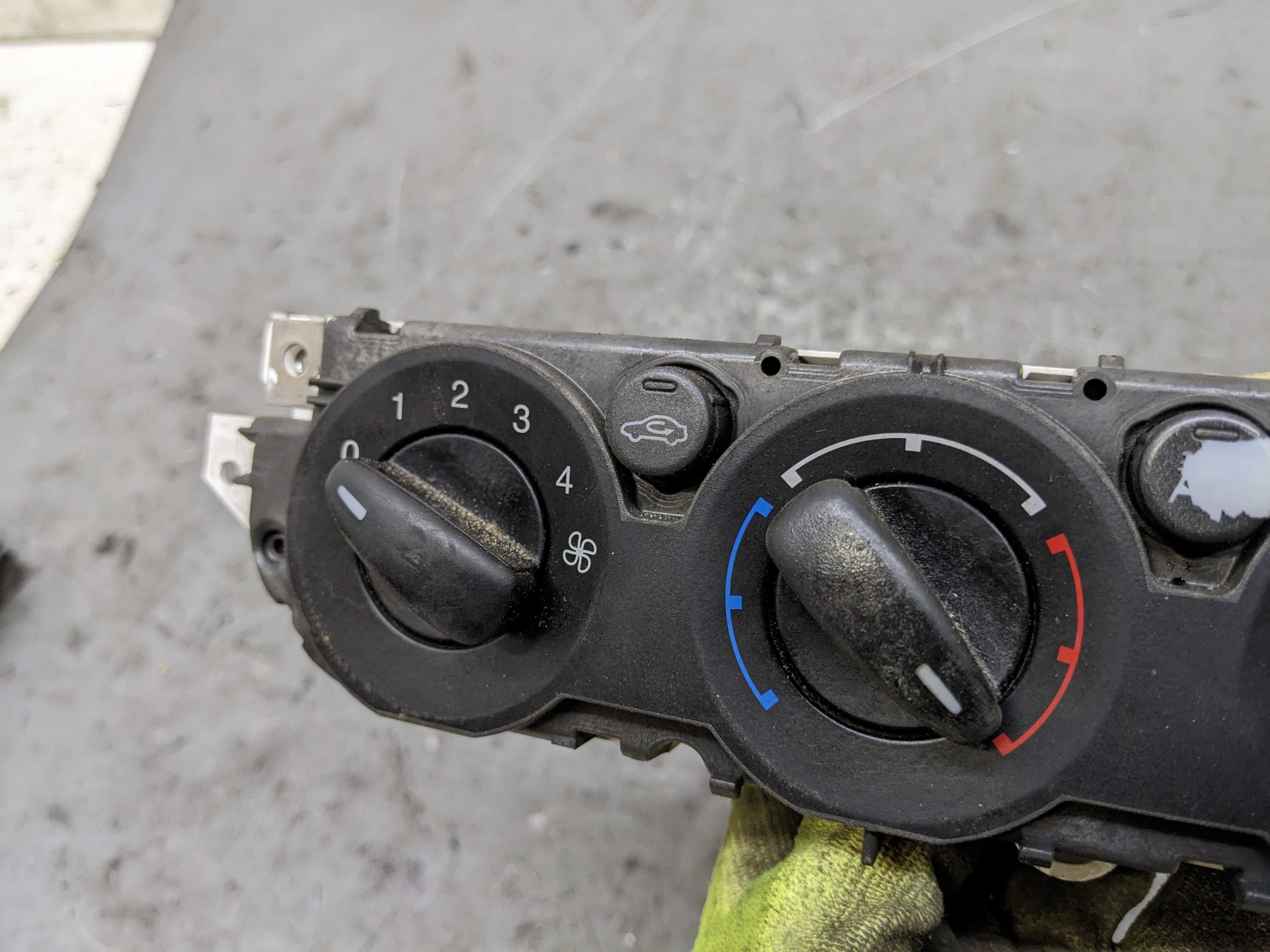 Ford Focus Mk2 C-Max Panel Nawiewu Klimatyzacji