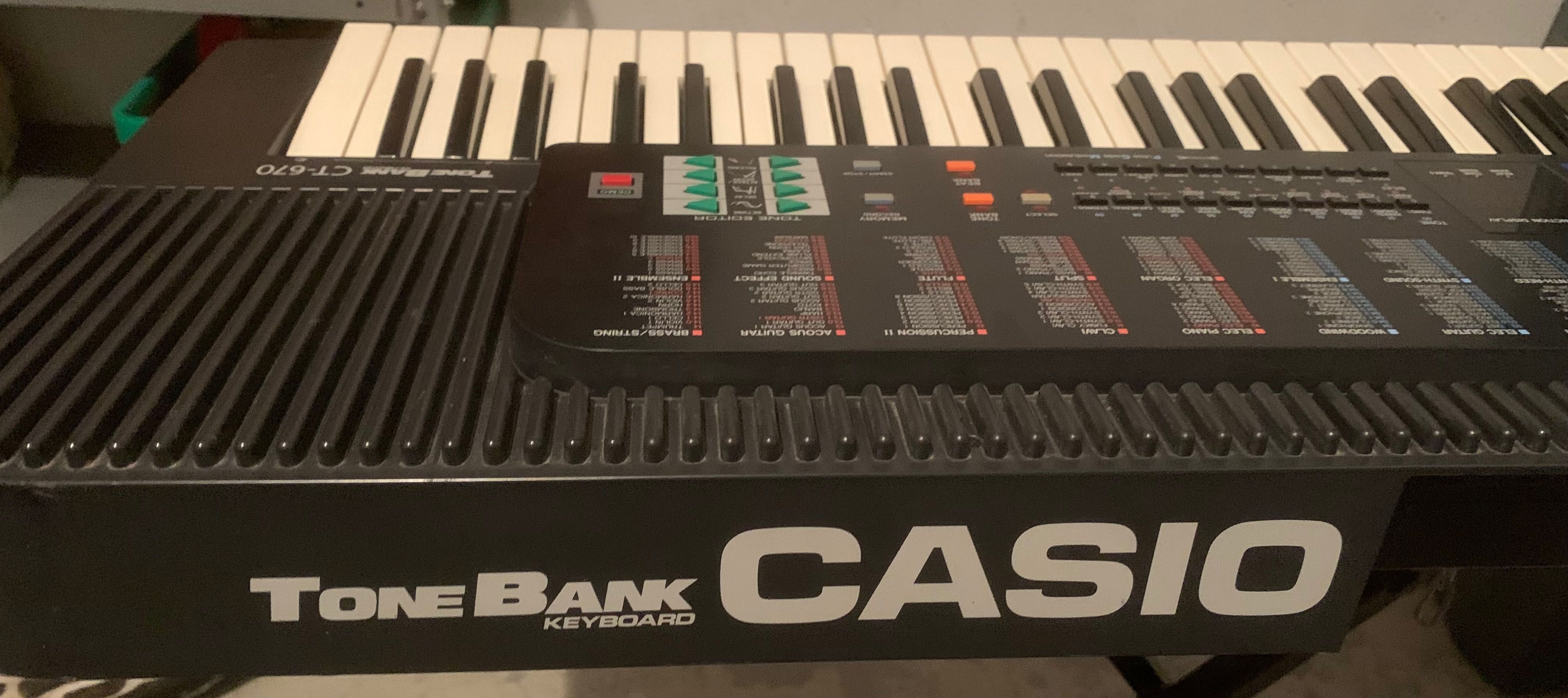 Teclado Casio Tone Bank CT-670