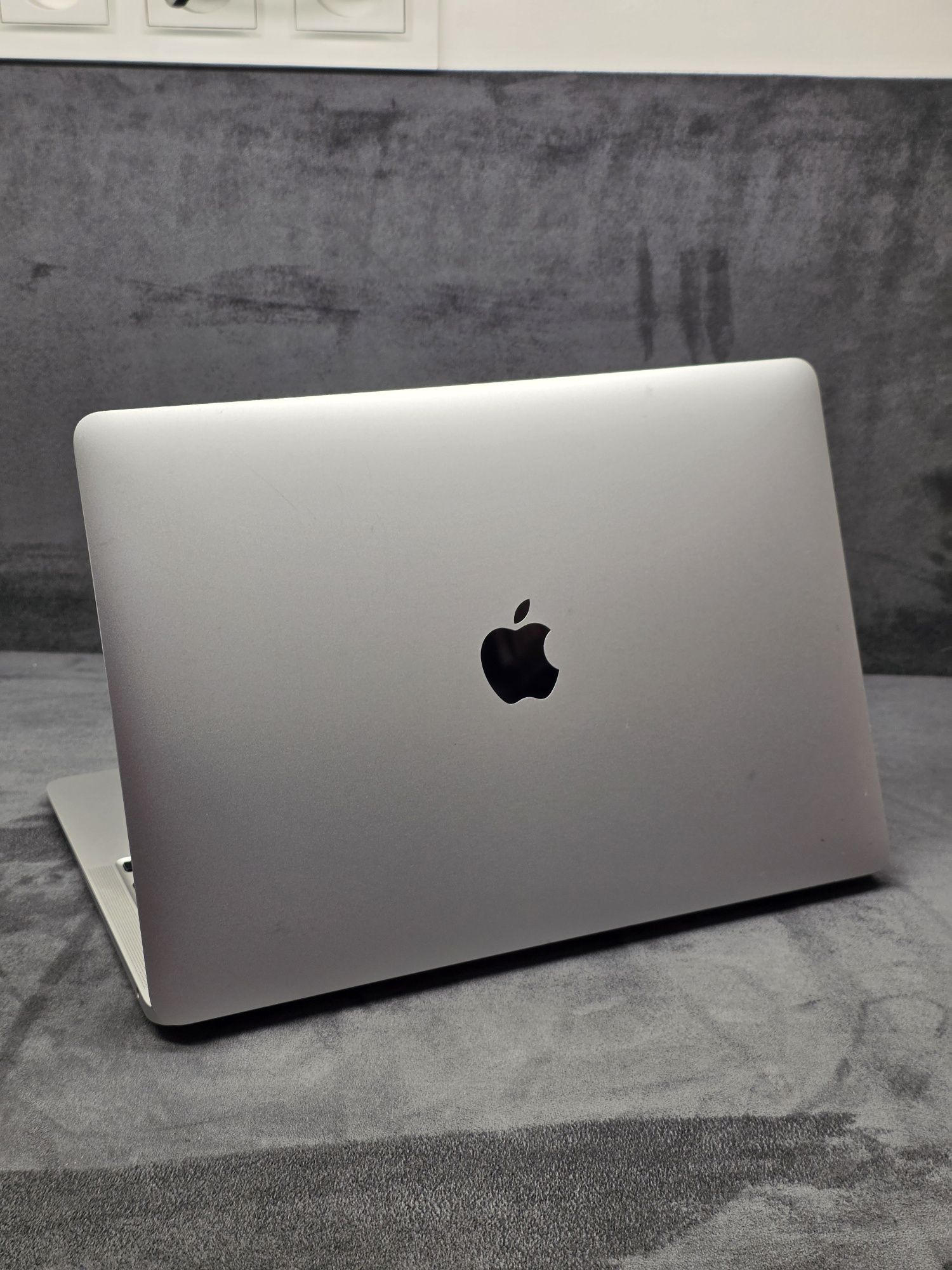 Macbook Air M1 16/256GB