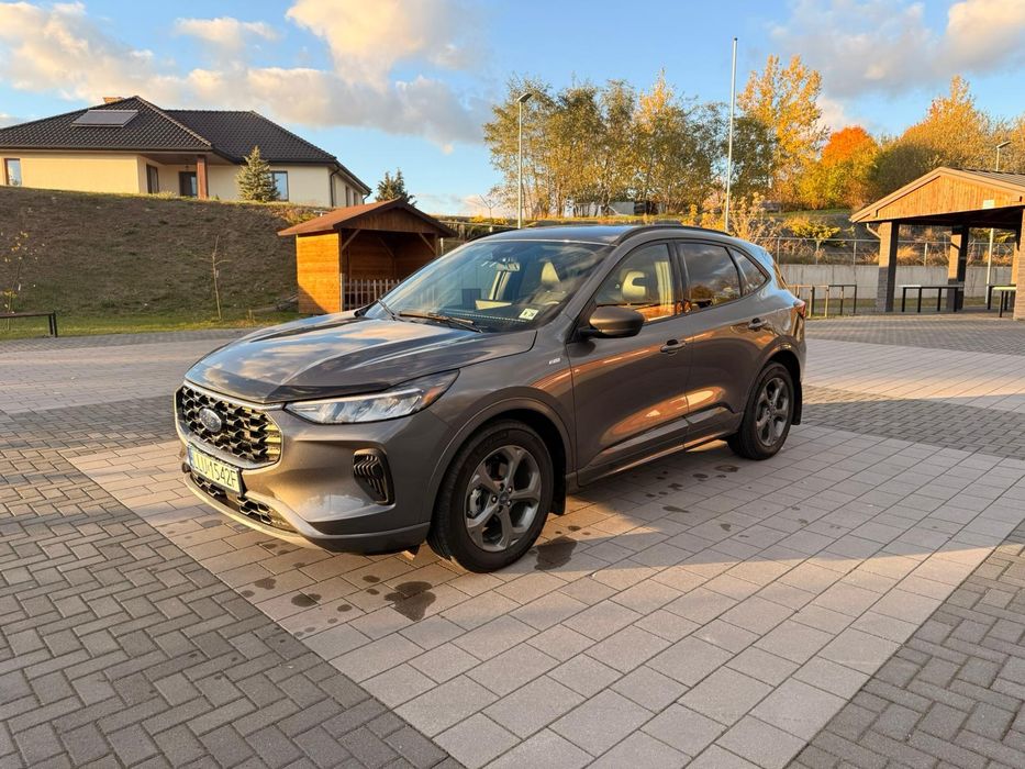 FORD  KUGA /ESCAPE ST-line  10tys km jak Nowy 4x4