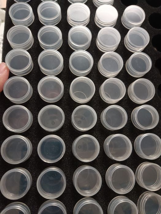 Pojemniczki na farbki koraliki pyłki 40 sztuk