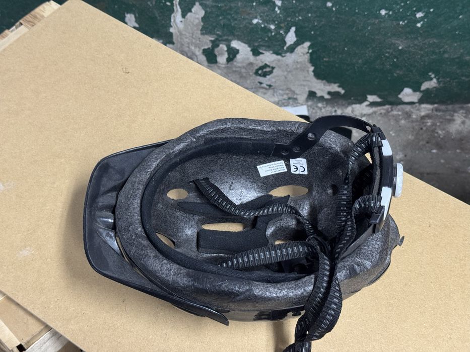 Kask rowerowy czarny