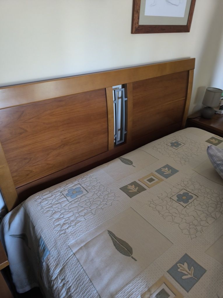 Mobília de quarto em cerejeira