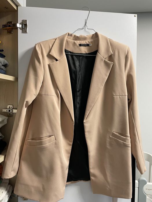 Костюм піджак і штани бежевий