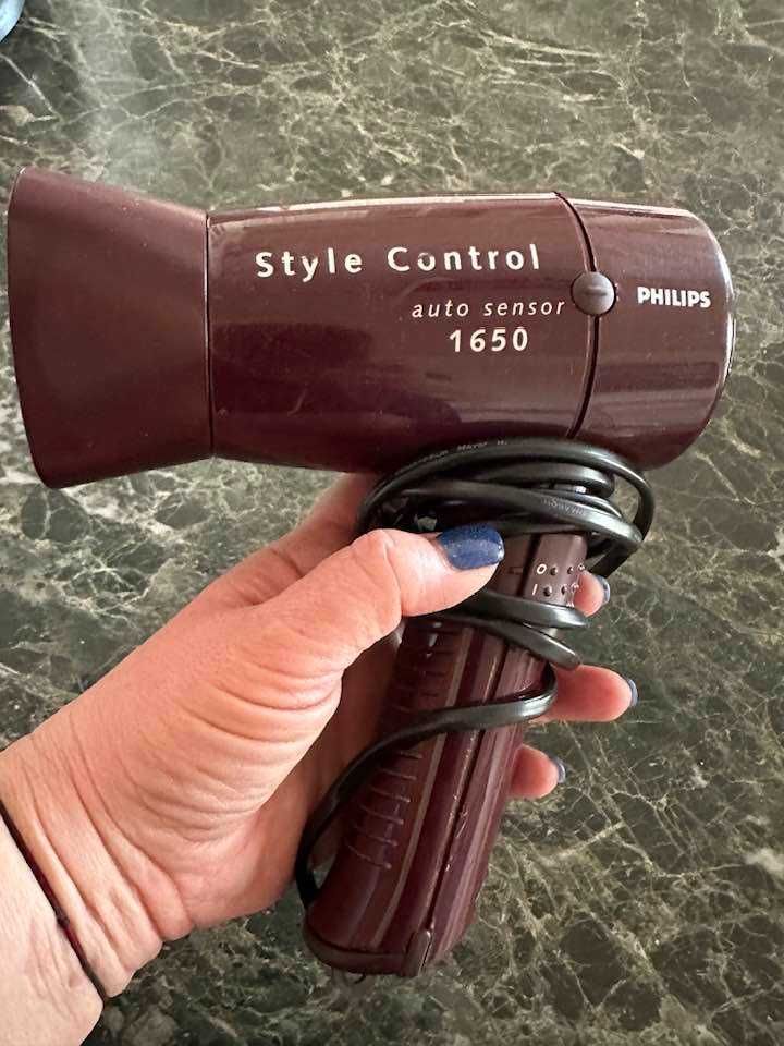 Фен Philips Style Control auto sensor 1650