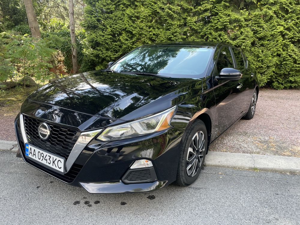 Продам Nissan Altima 2019