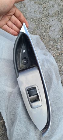 Шевроле Малибу Кнопка стеклоподъемника передняя пассажирская