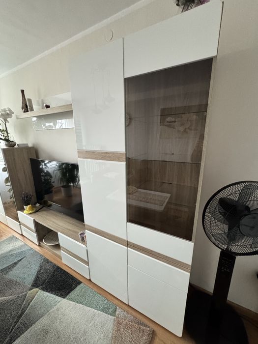 Meble  bialo drewniane