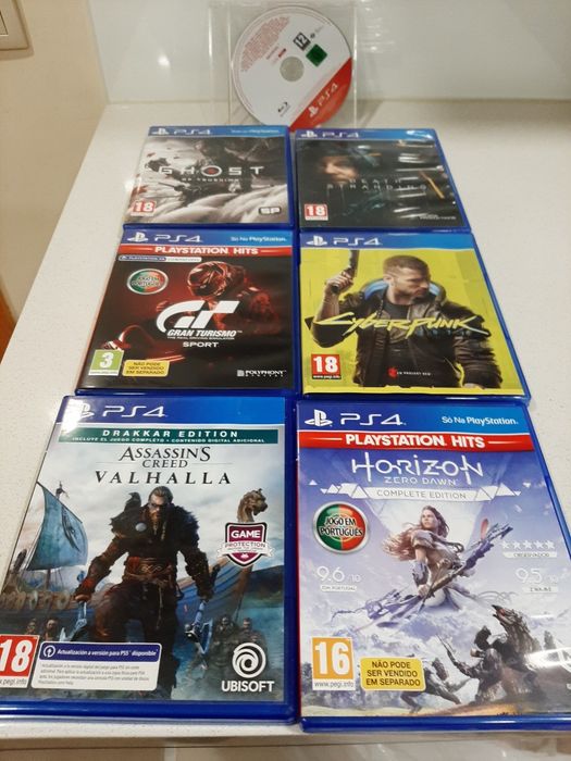 PlayStation 4 + 1 Comando + Jogos