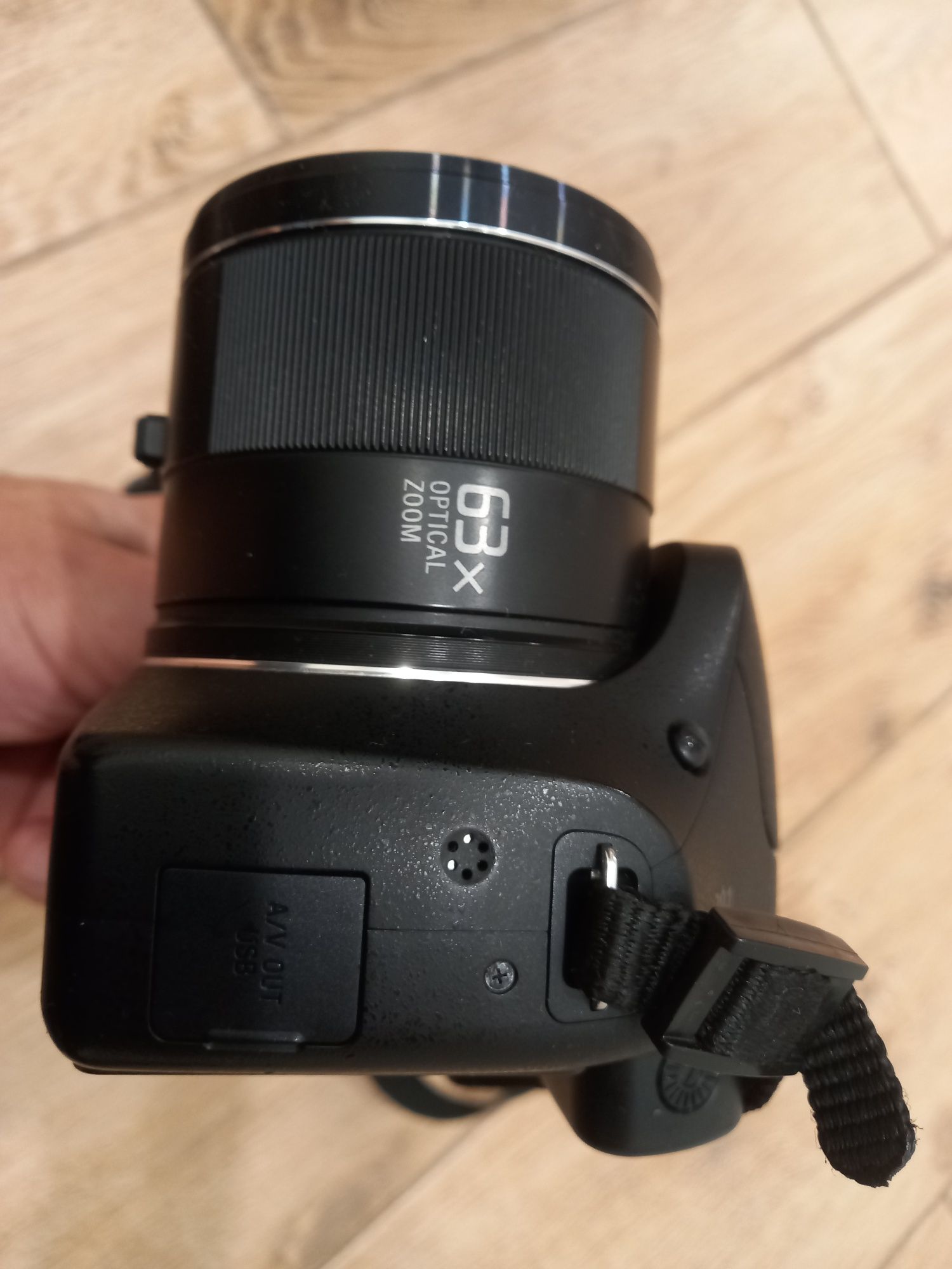 Фотоаппарат Цифрова камера Sony Cyber-Shot DSC-H400