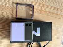 Samsung Galaxy Z Flip3 5G 128 GB 8GB RAM