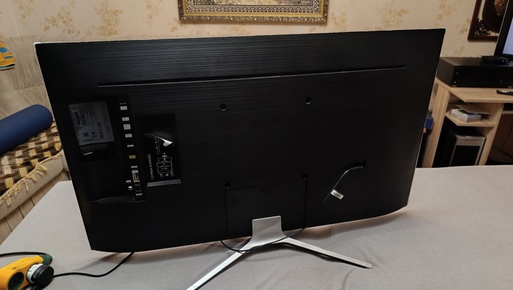 Телевізор Samsung UE40KU6400