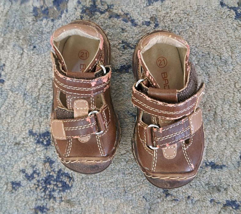 Buty dla chłopca rozmiar 21