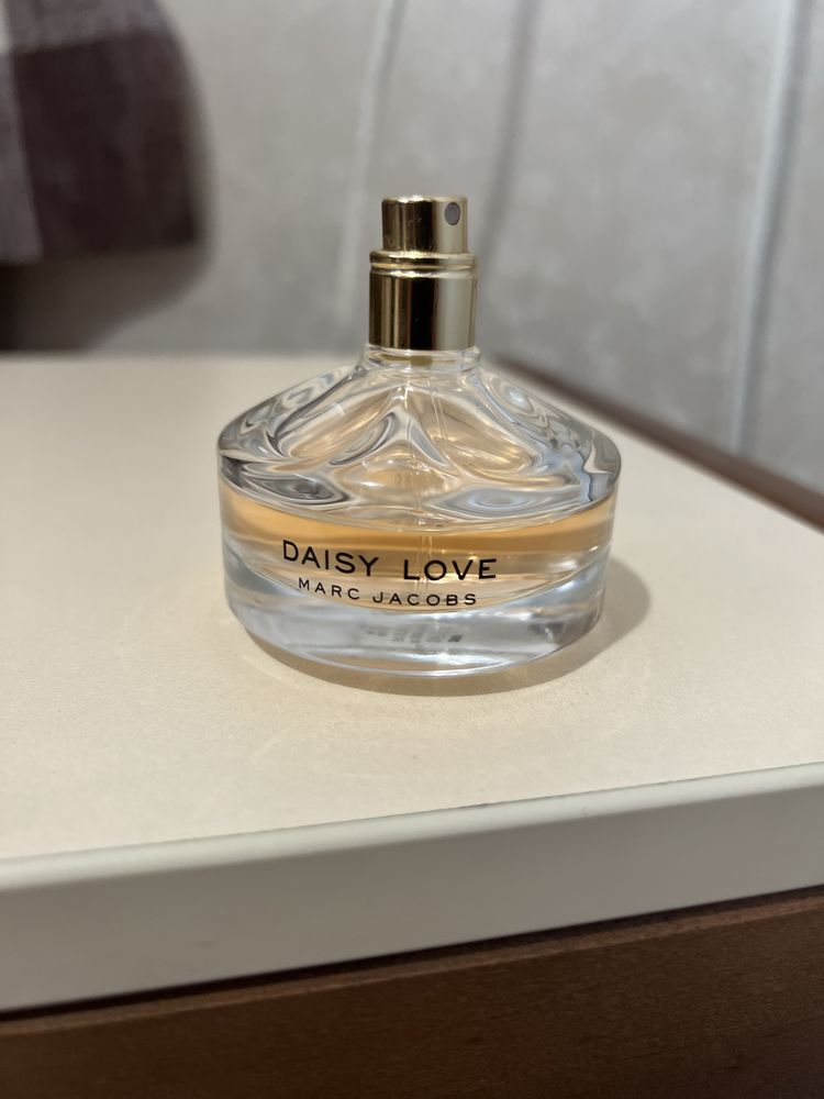 Оригінал парфуми Marc Jacobs Diasy Love