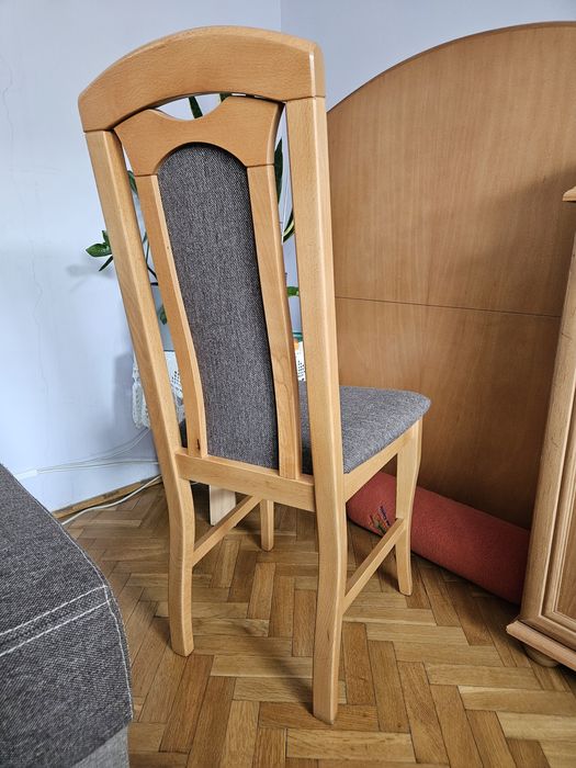 Drewniany stół rozkładany + 6 krzeseł